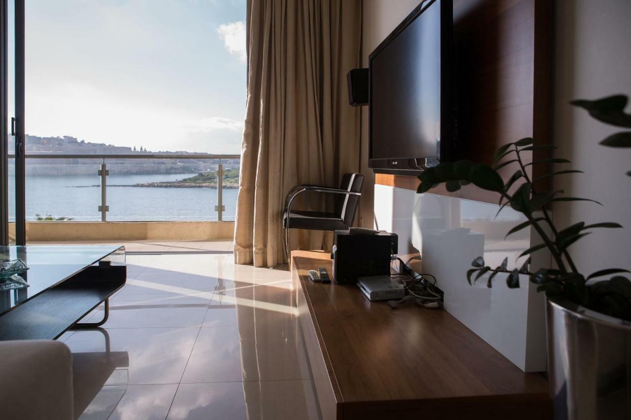 Tigne Seafront Apartment Слима Екстериор снимка